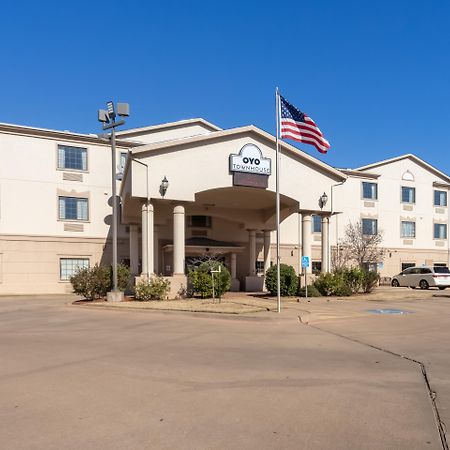Baymont By Wyndham Wichita Falls Bagian luar foto