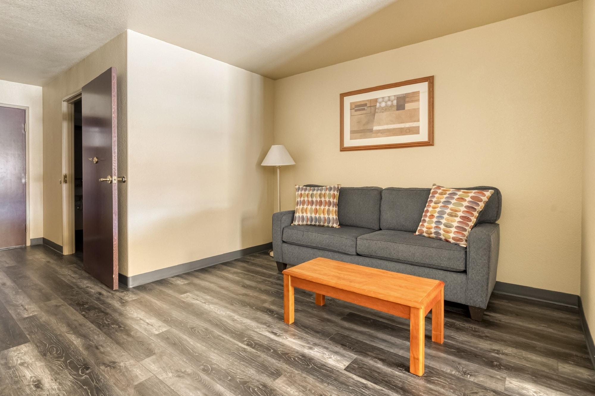 Baymont By Wyndham Wichita Falls Bagian luar foto