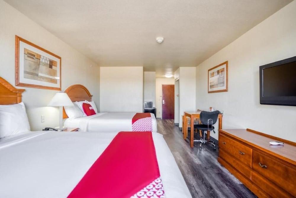 Baymont By Wyndham Wichita Falls Bagian luar foto