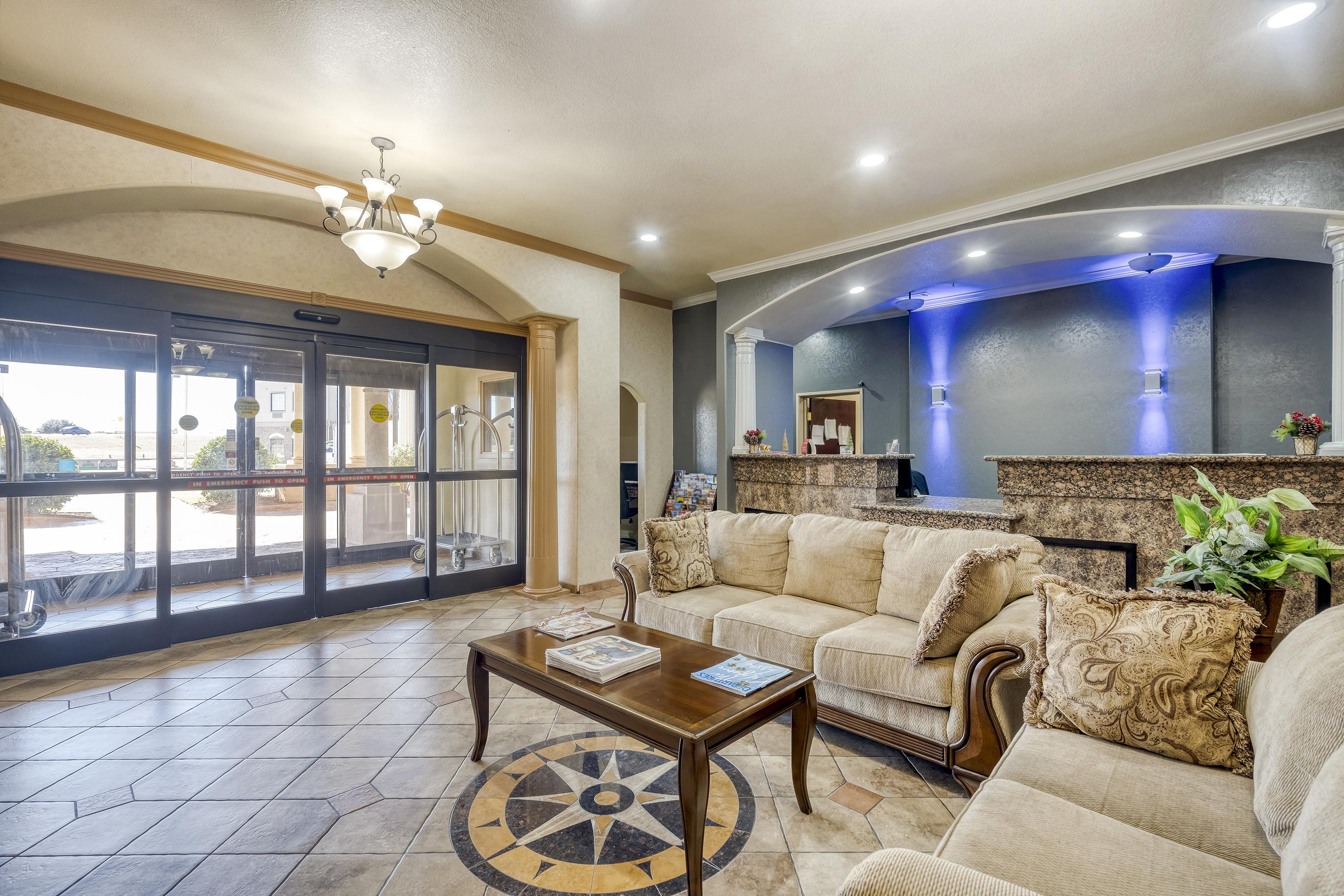 Baymont By Wyndham Wichita Falls Bagian luar foto